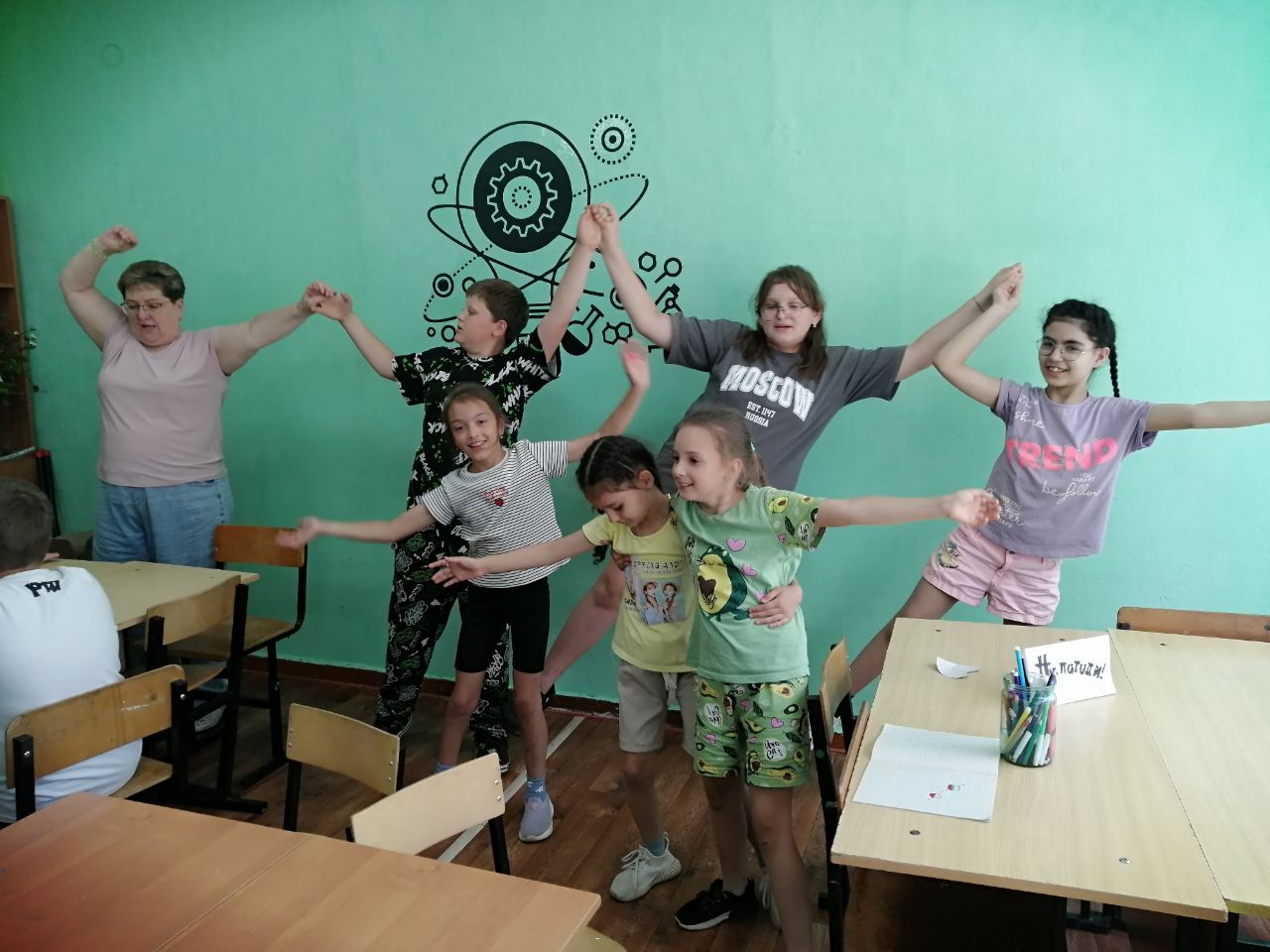Какой же праздник без песен!.